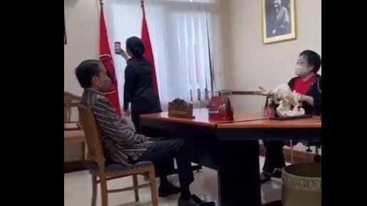 Viral Video Jokowi Menghadap Megawati, Netizen Soroti Gaya Duduk: Kayak Orang Tua Murid Dipanggil Kepsek karena Anaknya Gak Naik Kelas