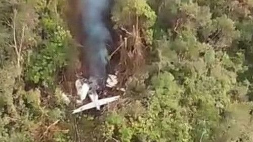 Pesawat SAM Air yang Jatuh di Bukit Papua Bawa 6 Orang: Pilot, Kopilot, dan 4 Penumpang