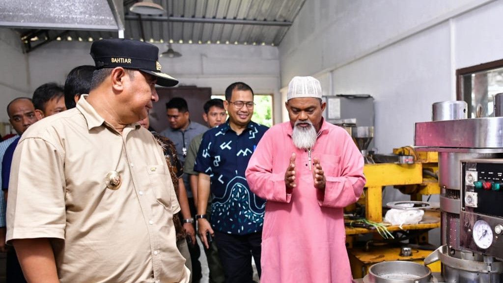 Bangganya Pj Gubernur Sulsel Melihat Cokelat Khas Masamba Tembus ke Pasar Arab Saudi