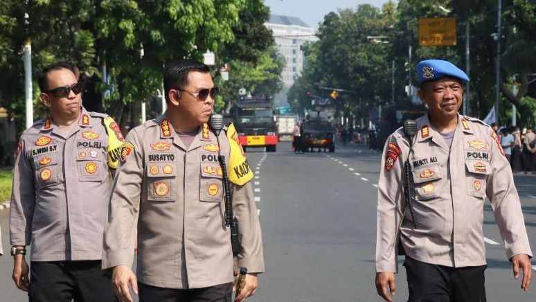 1.949 Personel Gabungan Aksi Unjuk Rasa di Kawasan Patung Kuda Jakpus Hari Ini