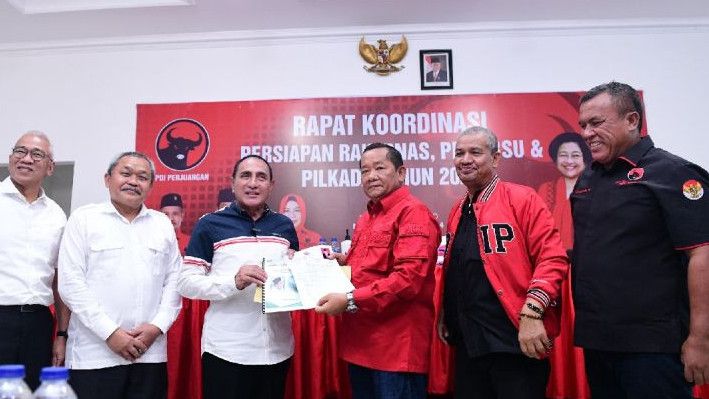 Tak Ada Foto Jokowi Terpajang di Kantor PDIP Sumut, Cuma Ma'ruf Amin Saja, Unik!