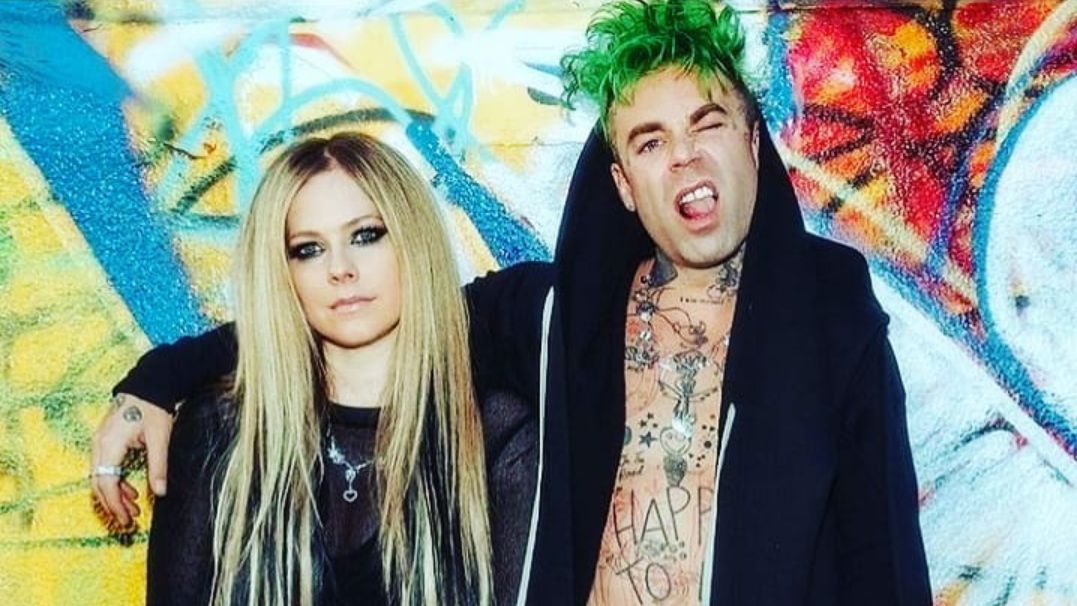 Kepergok Pelukan dengan Tyga, Avril Lavigne dan Mod Sun Putus, Selingkuh?