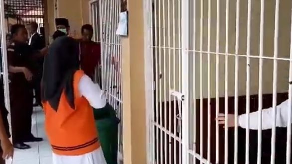 Kabar Terkini Vina Garut Pemeran Video 'Seks Gangbang': Dikabarkan Sudah Bebas hingga Hamil di Penjara
