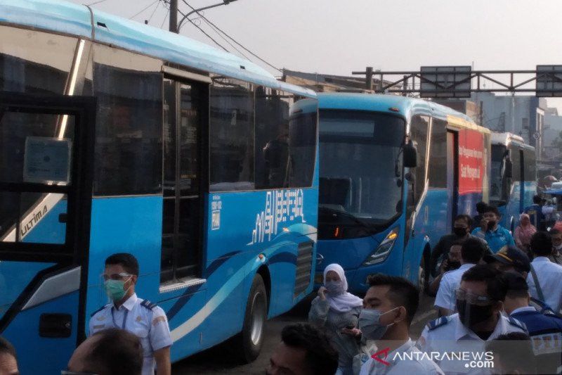 Jam Operasional Angkutan Umum di DKI Dibatasi Selama PPKM Mikro, Catat Waktunya