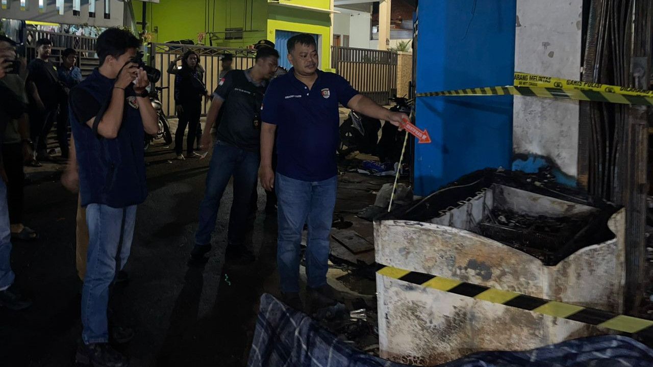 Aksi Konyol Pemuda di Jakbar, Nyalakan Api Dekat Bensin Berujung Nyaris Tewas