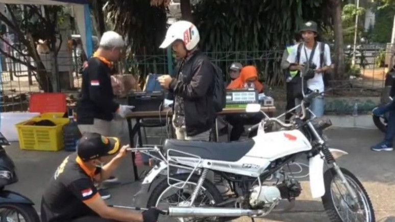 Dinas LH Jaksel Razia 94 Kendaraan Bermotor untuk Uji Emisi di Blok M, Mulai 1 September Kena Denda hingga Rp500 Ribu