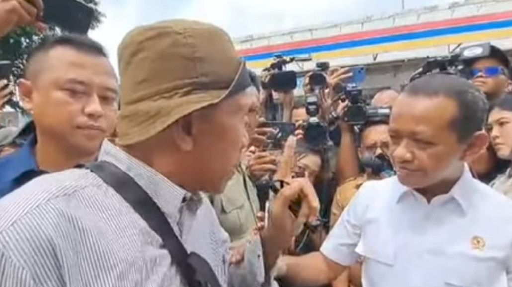 Menteri ESDM Bahlil Diomelin Warga yang Ngantri Gas Melon, Malah Cengar-cengir ke Kamera