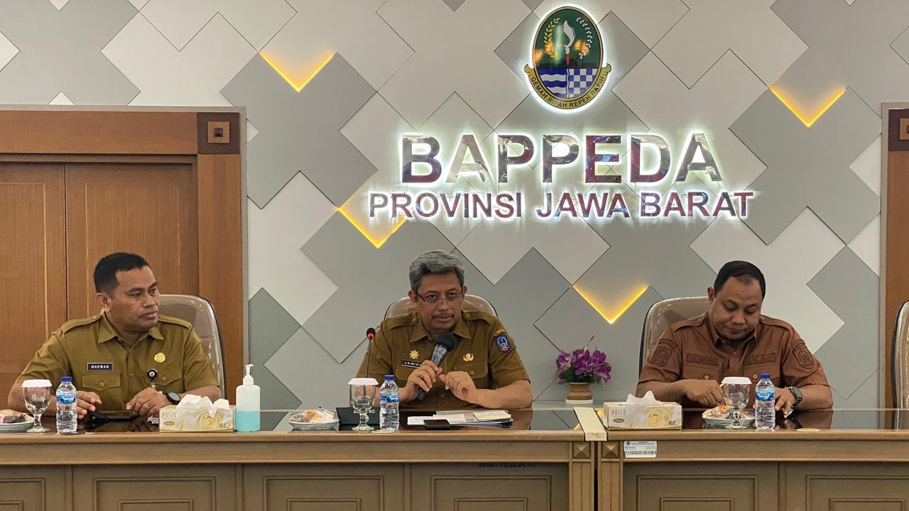 Setelah Jogja, Kini Pj Sekda Sulsel Datangi Bandung untuk Perkuat Legalitas Asrama Mahasiswa