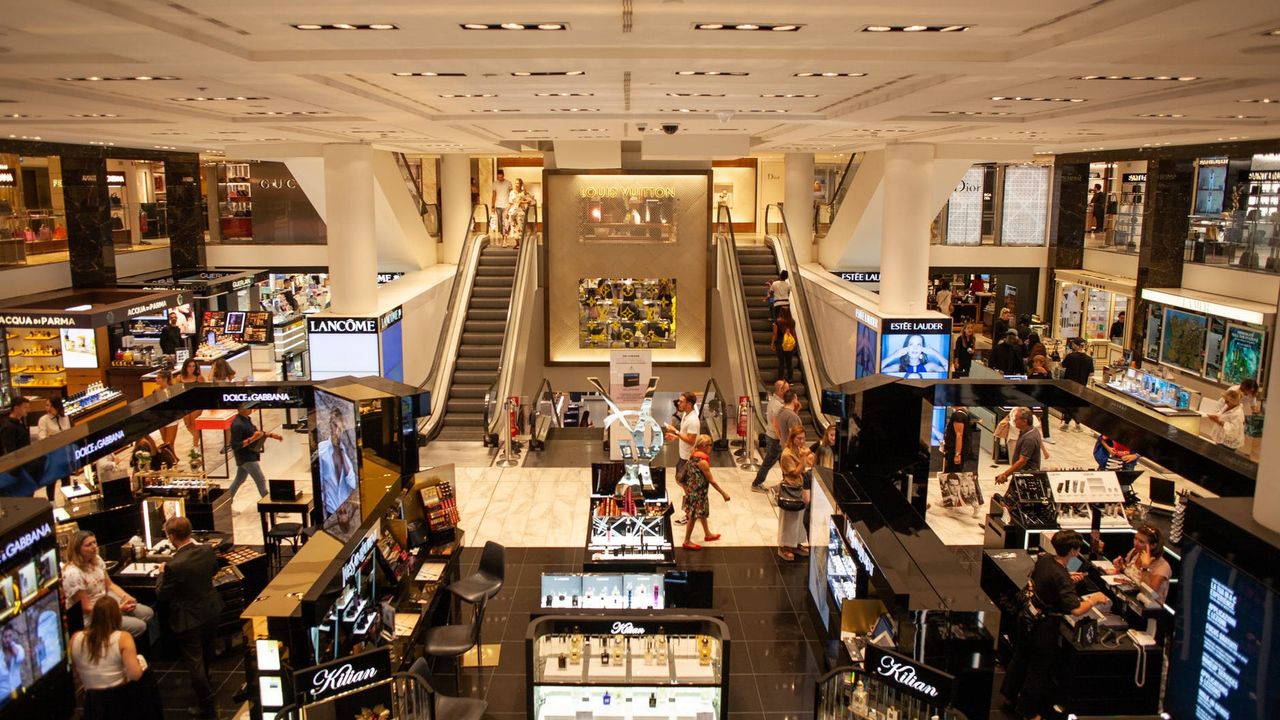 Mengembangkan Strategi Baru, Begini Cara Menghadapi Persaingan Mall dengan Bisnis Online