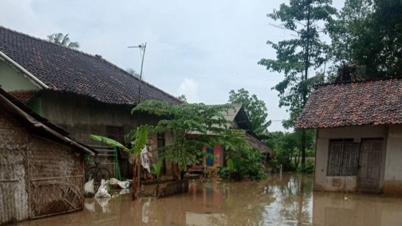Karawang Kini Darurat Banjir Usai 18 Kecamatannya Terendam dan Beberapa Sungai Meluap