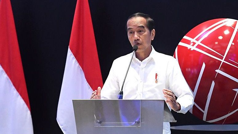 Ditanya Kapan Reshuffle, Jokowi: Besok