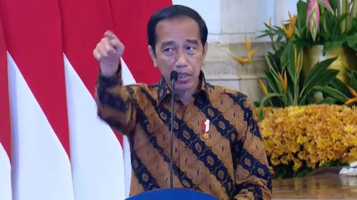 Minta Masalah di Daerah Tak Ditarik ke Pusat, Jokowi: Masa dari Sabang Sampai Merauke Kita Ikuti
