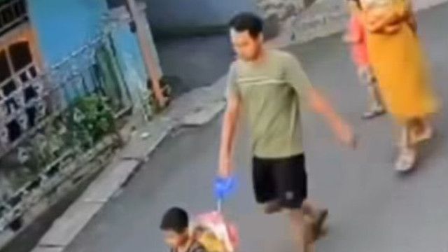 Bapak Viral Pendorong Sepeda Anak yang Curi Paket Kurir di Jaksel Diburu Polisi