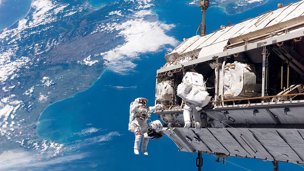 NASA Tunda 'Spacewalk' Setelah Ketahui Astronot Alami Problem Medis Ringan