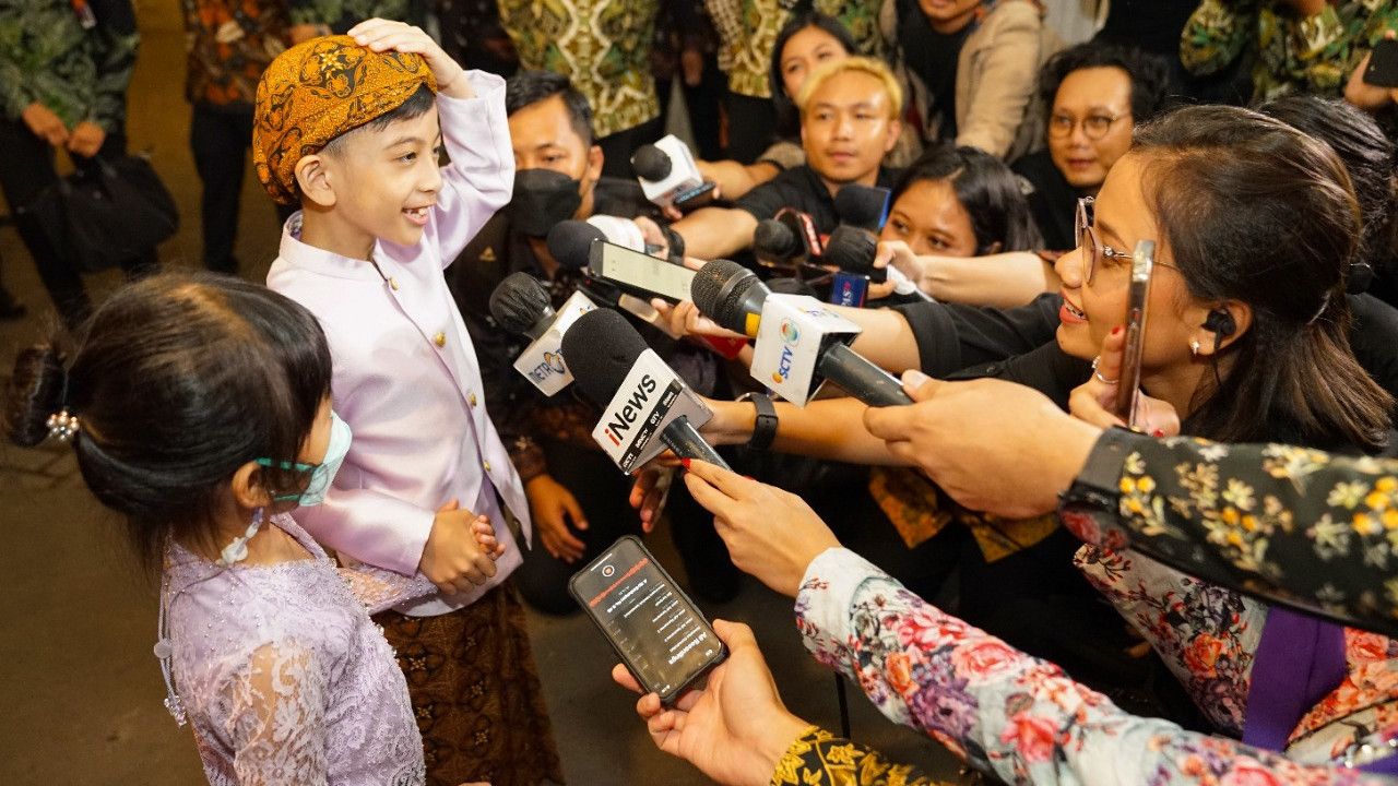 Momen Menggemaskan Jan Ethes Jadi Juru Bicara Keluarga Jokowi di Acara Midodareni Kaesang-Erina