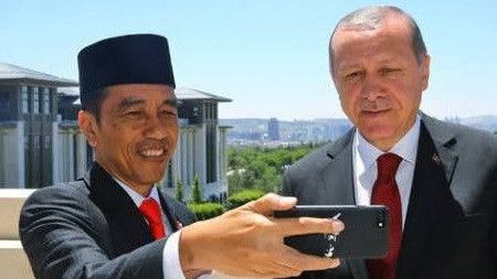 Lewat Twitter, Jokowi Doakan Erdogan dan Istri Segera Pulih dari Covid-19: Get Well Soon, My Brother!