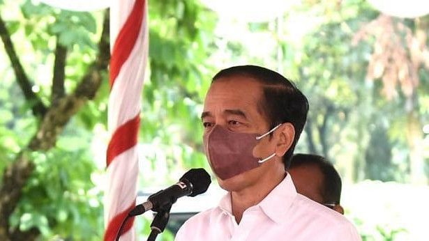 Momen 'Duet' Jokowi-Ganjar di Cilacap: Dikejar Warga, Diteriaki Ganteng