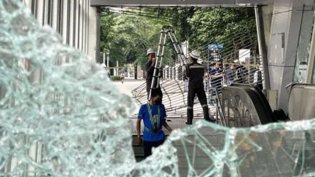 Pasca Stasiun dan Fasilitas Dibakar OTK, MRT Jakarta Sudah Kembali Normal