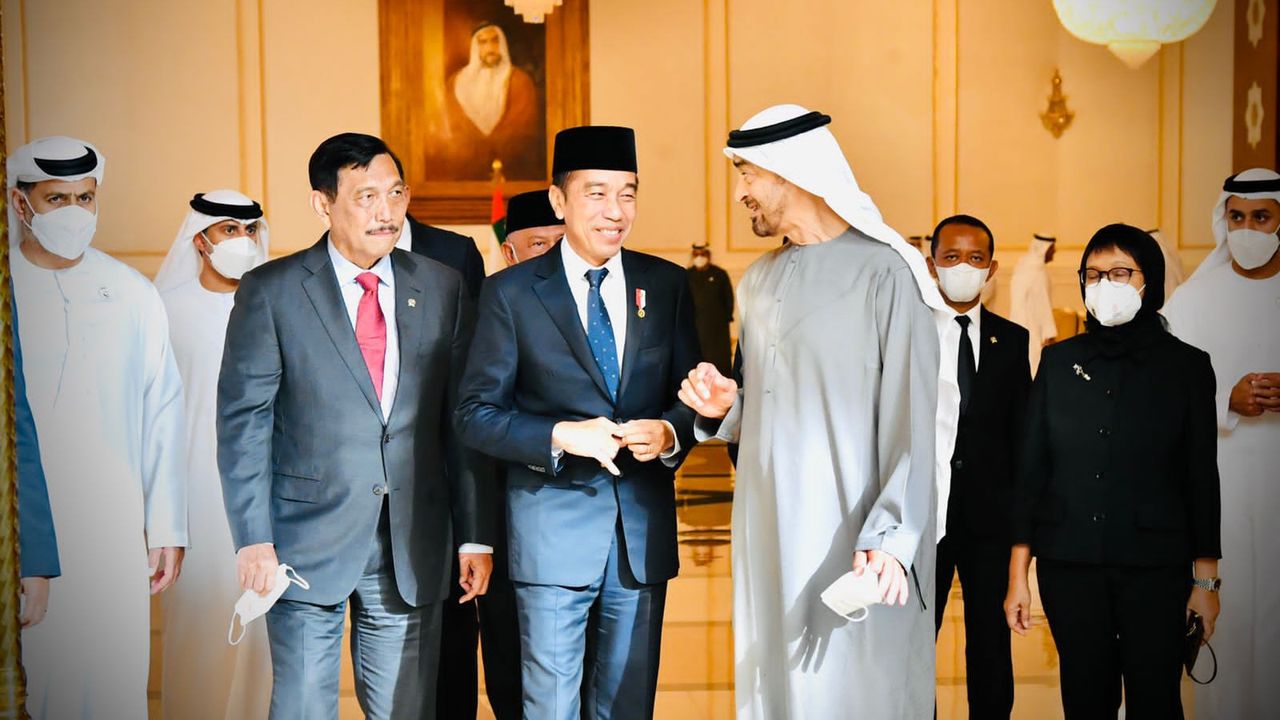 Momen Keakraban Presiden Jokowi dan Pangeran Mohamed bin Zayed di Abu Dhabi