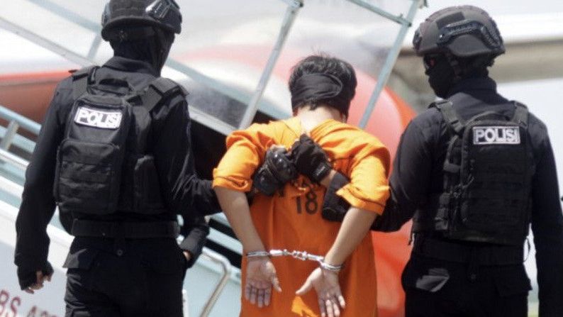 Saat Jokowi Beri Bantuan untuk Istri Terduga Teroris di Sukabumi
