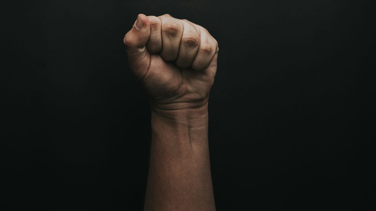 Kronologi Pria di Bekasi Sabetkan Parang ke Kurir Hanya karena Tolak Bayar COD Rp30.000