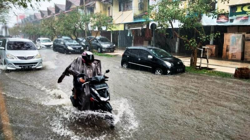 Diguyur Hujan Sepanjang Hari, Ratusan Rumah di Meulaboh Aceh Terendam Banjir