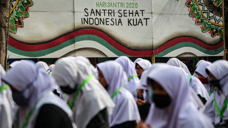 Hasto Beberkan Sejarah Hari Santri yang Buntu di Zaman SBY dan Diterima di Rezim Jokowi