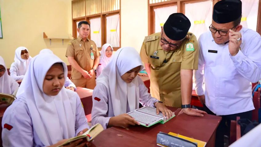 Anak Muda di Aceh Mulai Gerakan Membaca Alquran 15 Menit Sebelum Belajar di Sekolah