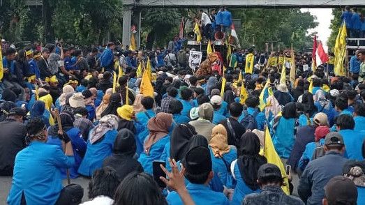 Mahasiwa PMII Demo Tolak Kenaikan Harga BBM: Kawal Sampai Harga Turun