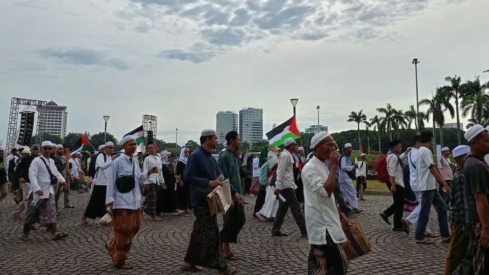 Ribuan Massa Aksi Reuni 212 Tinggalkan Kawasan Monas, Lalu Lintas Mulai Lancar