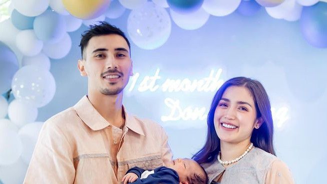 Sebulan Rahasiakan Wajah dan Nama Anak, Jessica Iskandar Akhirnya Perlihatkan ke Publik