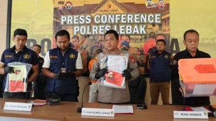 Polisi Bekuk Kabid Dinsos di Lebak yang 'Sunat' Dana Bansos, Pelaku Akui untuk Bayar Utang
