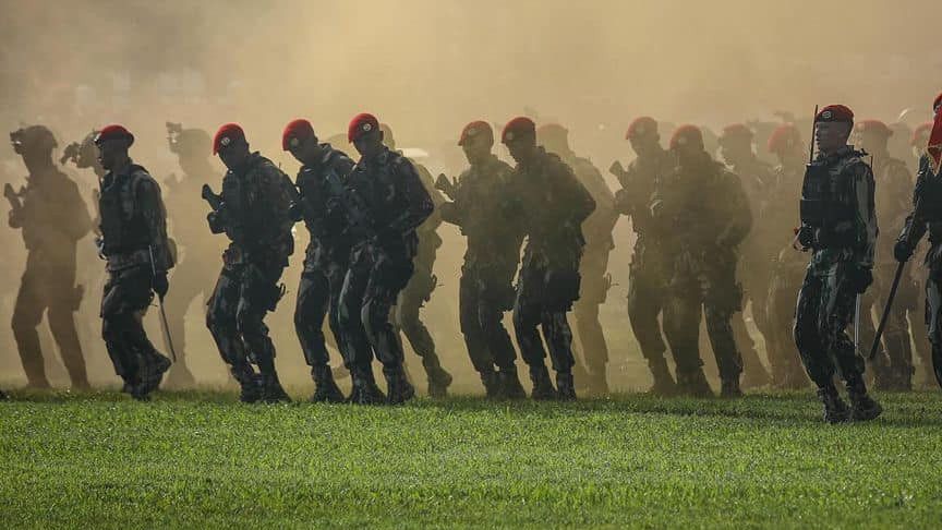 Warga Lenteng Agung Adang TNI AD yang Mau Bongkar Rumah, Kenapa?