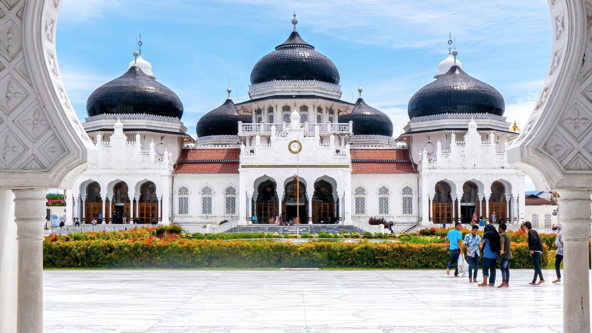 Atraksi Budaya Indonesia yang Menarik dan Memukau Wisatawan