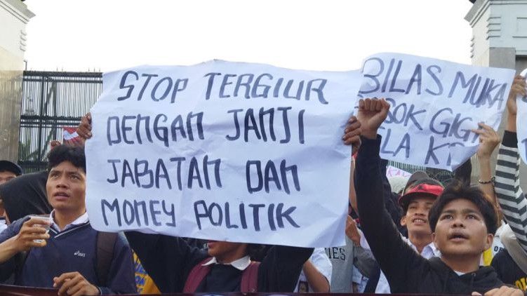 Warga di Jakarta Bikin Demo Tandingan Demi Jaga Jokowi dari Pemakzulan dan Hak Angket