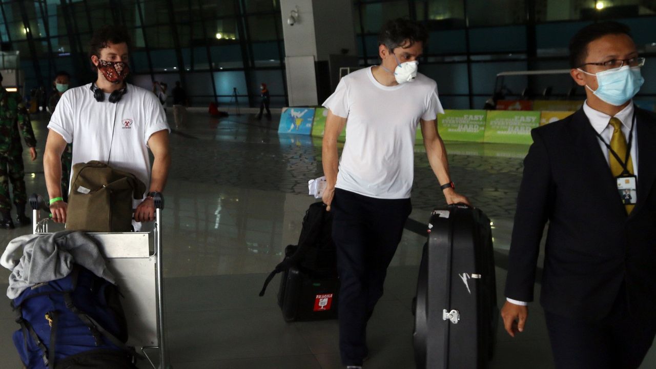 Heboh Ratusan TKA China Tiba di Bandara Soekarno-Hatta Pakai APD, Berikut Aturan Perjalanan Internasional
