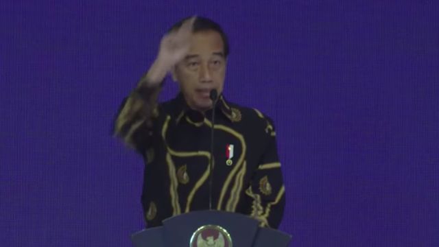 Jokowi 'Semprot' Mentan SYL: Traktor Bukan High Tech Saja Impor, Jengkel Saya!