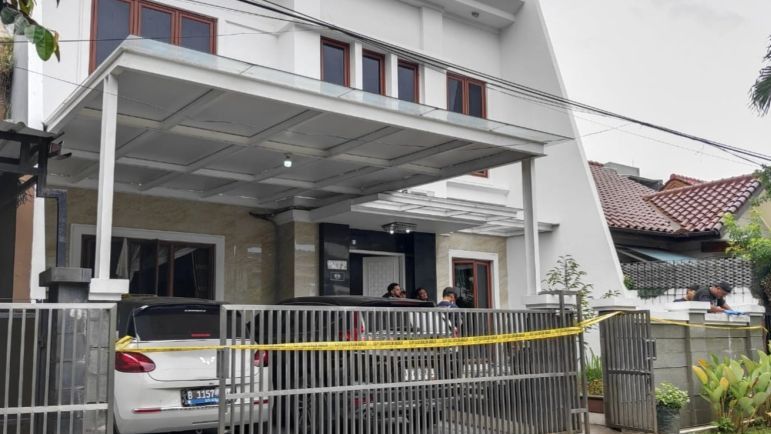 Pasutri di Bekasi Diserang OTK Saat Tidur, Suami Tewas dan Istri Luka Serius