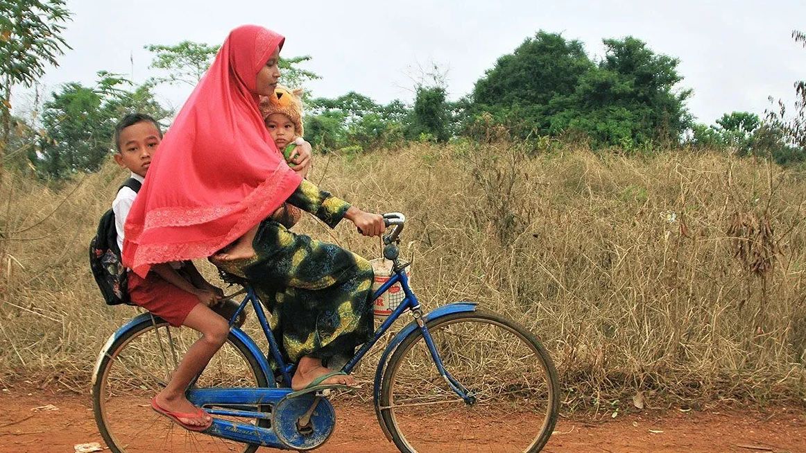 Mendikdasmen Abdul Mu’ti Imbau Orang Tua Antar Anak di Hari Pertama Sekolah