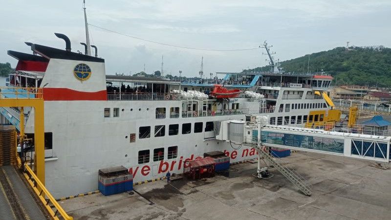 Puncak Arus Mudik Natal pada H-2 di Pelabuhan Merak Capai 53.344 Orang