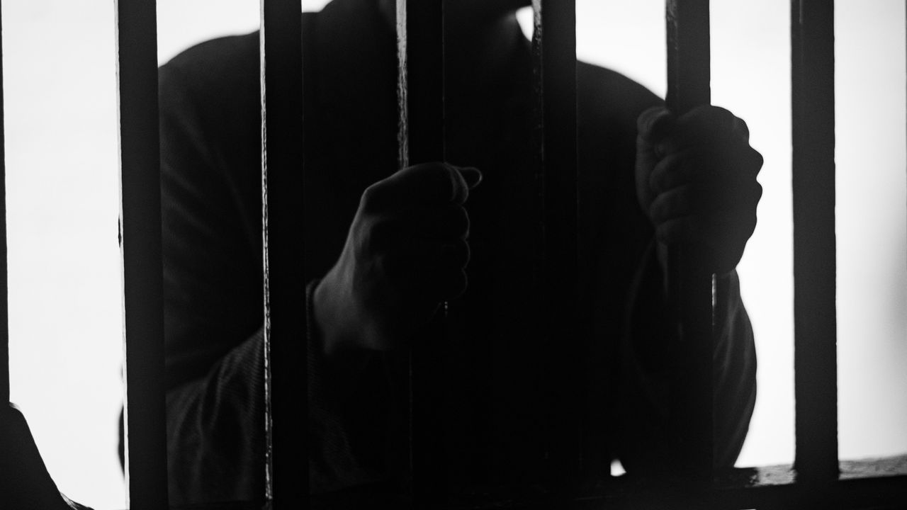 Polisi dan BNN Gerebek Kampung Bahari Jakut, 18 Pelaku Narkoba Ditangkap