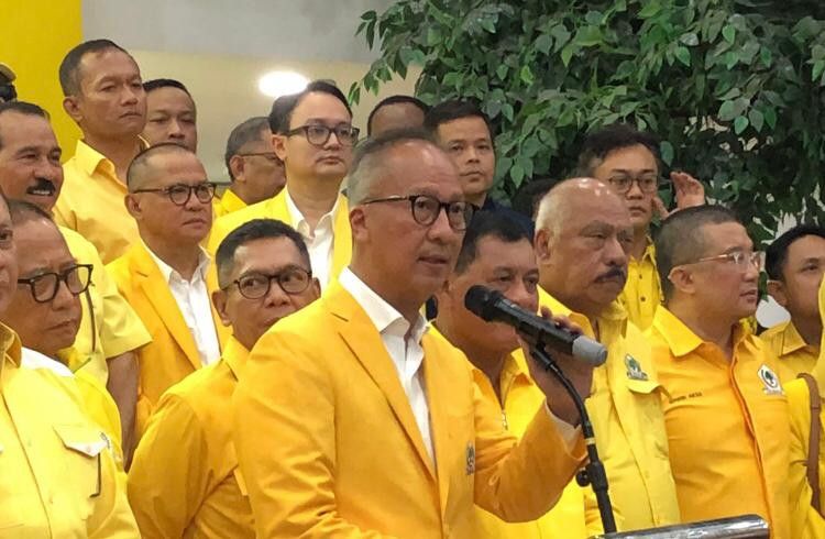 Mundur dari Jabatan Ketum, Golkar Bakal Beri Penghargaan Tertinggi untuk Airlangga Hartarto