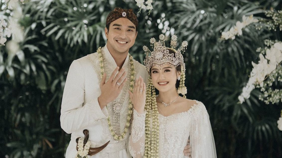 Salshabilla Andriani dan Ibrahim Risyad Resmi Menikah