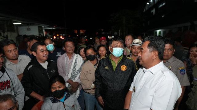 Pj Gubernur Sulsel Kerja Cepat Bantu Korban Longsor Toraja, Bupati Tator: Penyemangat Kami