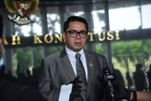 Komisi III DPR Desak Polri dan Kejagung Beri Pernyataan Resmi Soal Dugaan Jampidsus Dikuntit Densus