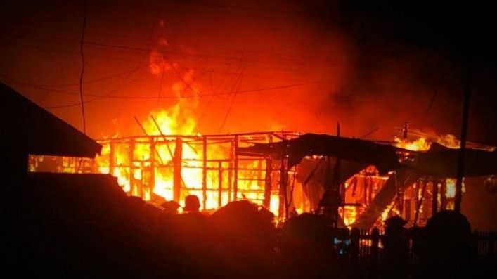 Kebakaran di Petojo Selatan: Dua Warga Sesak Nafas, Satu Orang Luka