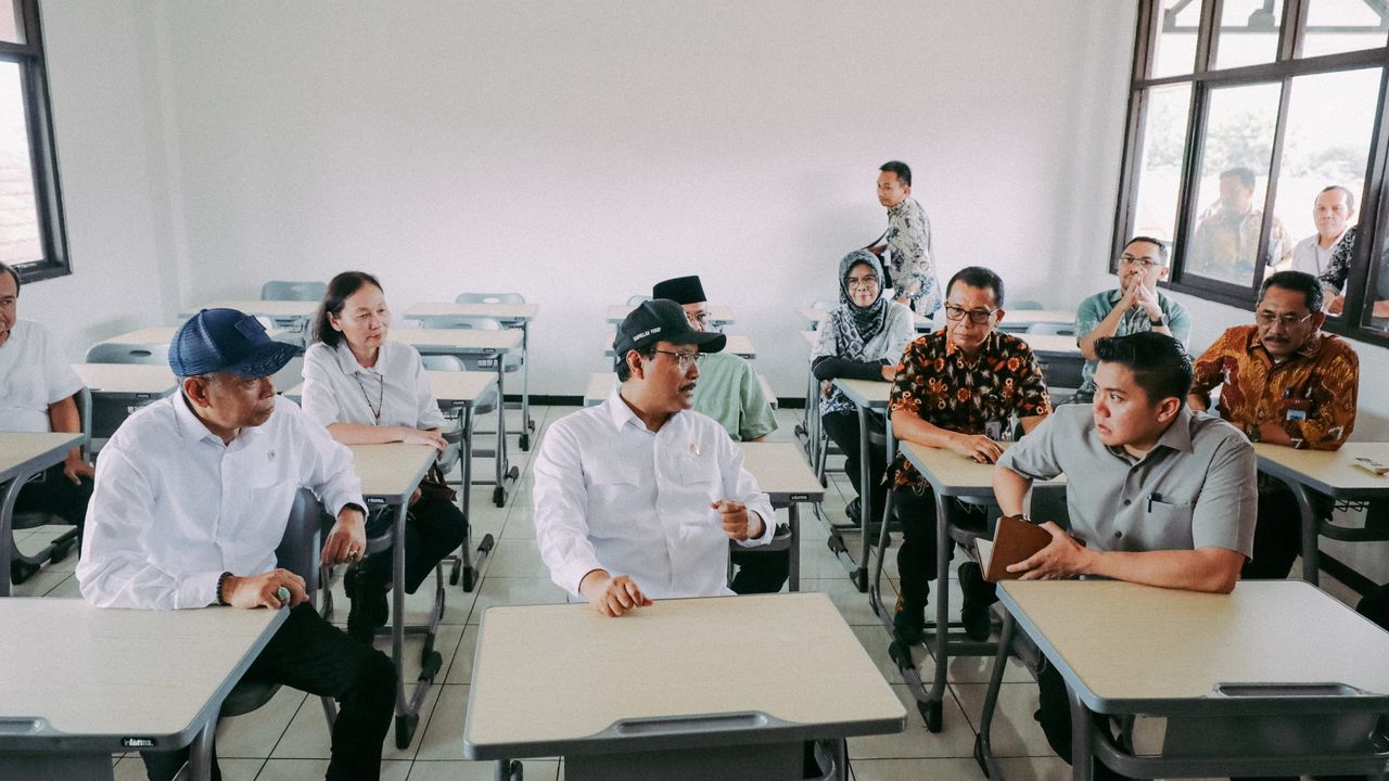 Tinjau Kesiapan Sekolah Rakyat di Bekasi, Mensos Gus Ipul: Alhamdulillah Sudah Layak