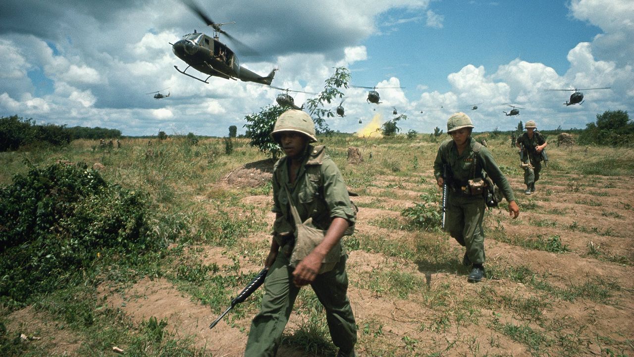 22 Tentara Vietnam Hilang Saat Tanah Longsor Menimpa Barak Militer