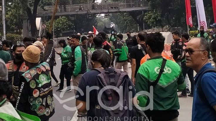 Kampanyekan Ridwan Kamil, Orasi Perempuan Ini Disetop Demonstran Ojol di Jakarta