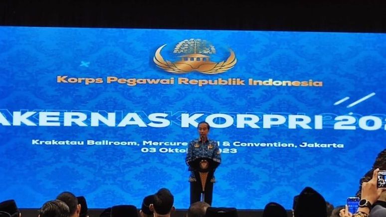 Jokowi Ingatkan Pejabat Pemda dan Pusat: Uang dari Pajak Jangan untuk Belanja Impor, Mengumpulkannya Sulit